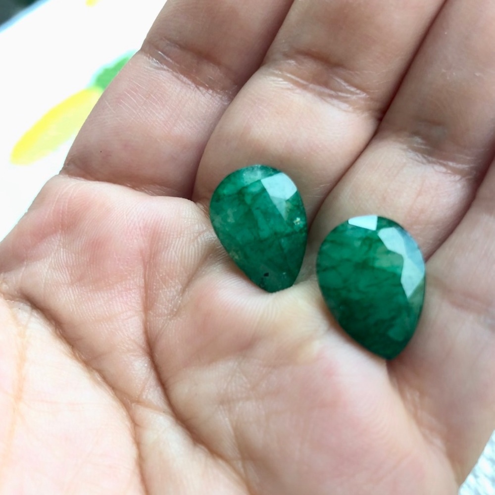 Pear Shape Loose Emerald Gemstone (Pair of 2) - Picture 8 of 9
